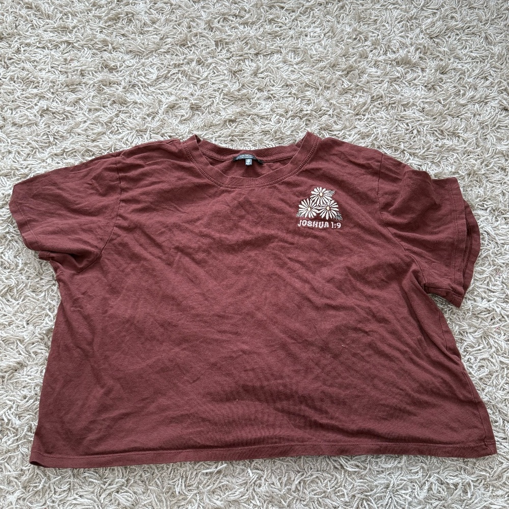 Womens Joshua 1:9 brown graphic cropped tee size XL